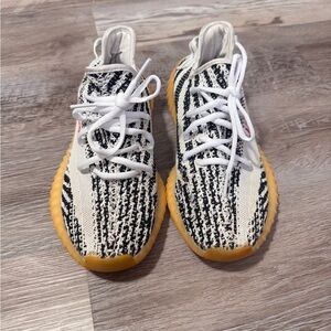 Adidas Yeezy Boost 350 V2 “Zebra” – Men’s 7.5 (No Insoles)